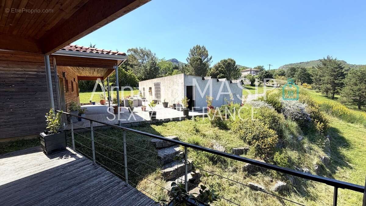 Sublime villa d'architecte en position dominante vue panoramique - photo 15