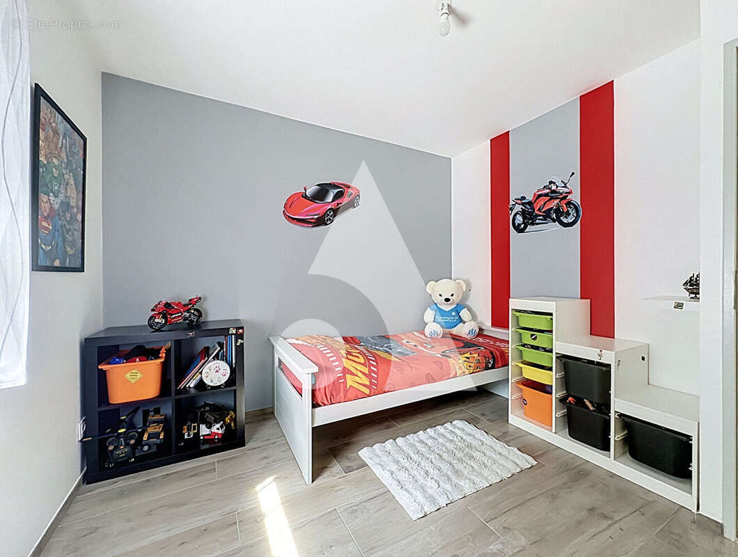 Villa contemporaine d'exception - RAMBAUD (05000) - Type 4 - photo 8