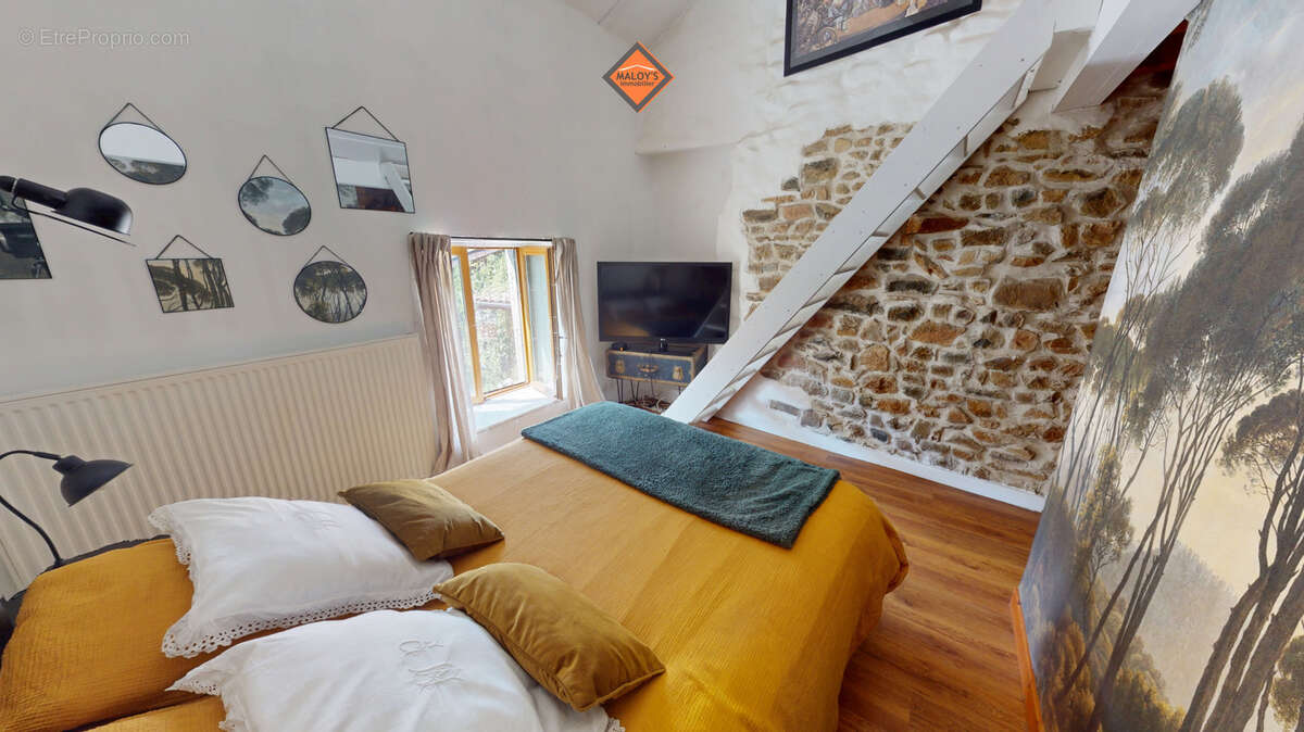 Maison à SAINT-JUST-D&#039;AVRAY