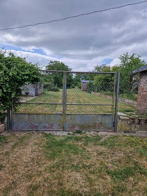 Terrain à ATHIES-SOUS-LAON