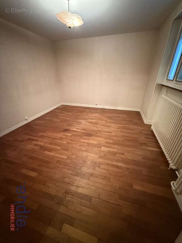 Maison à SAINT-JUNIEN