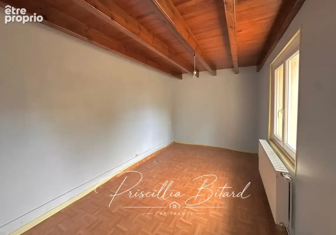 Maison à rénover avec grandes dépendances. Fort potentiel - photo 4