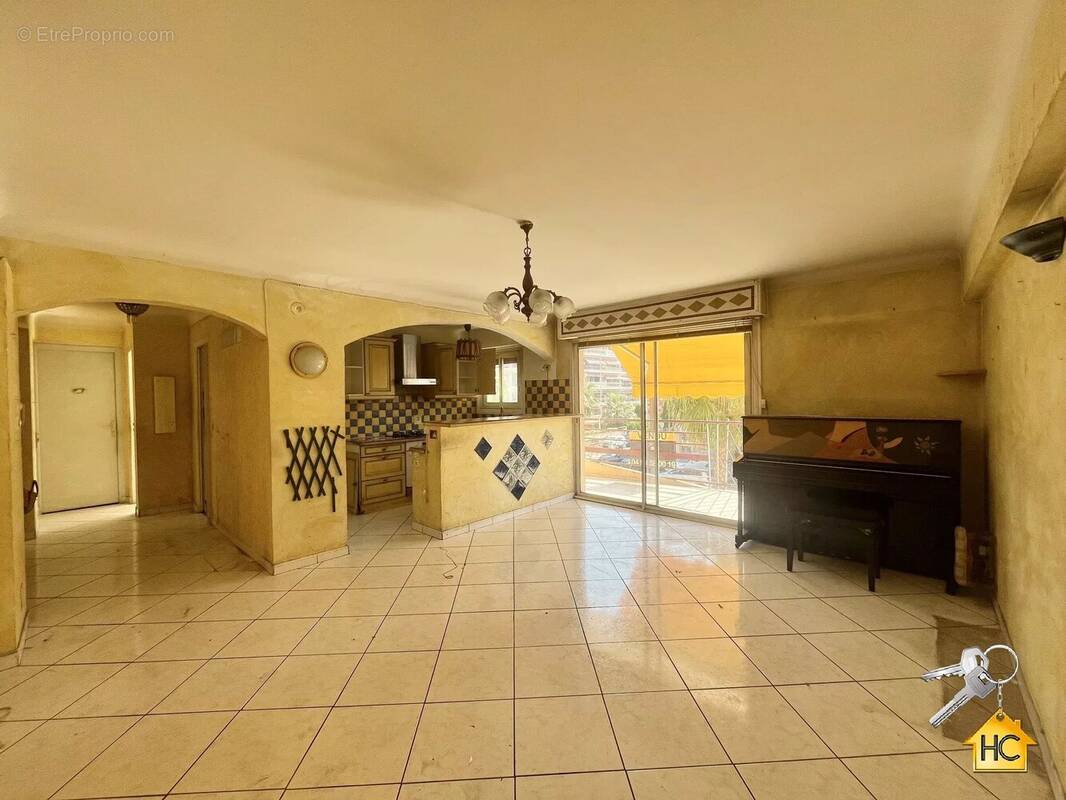 Appartement à LE CANNET