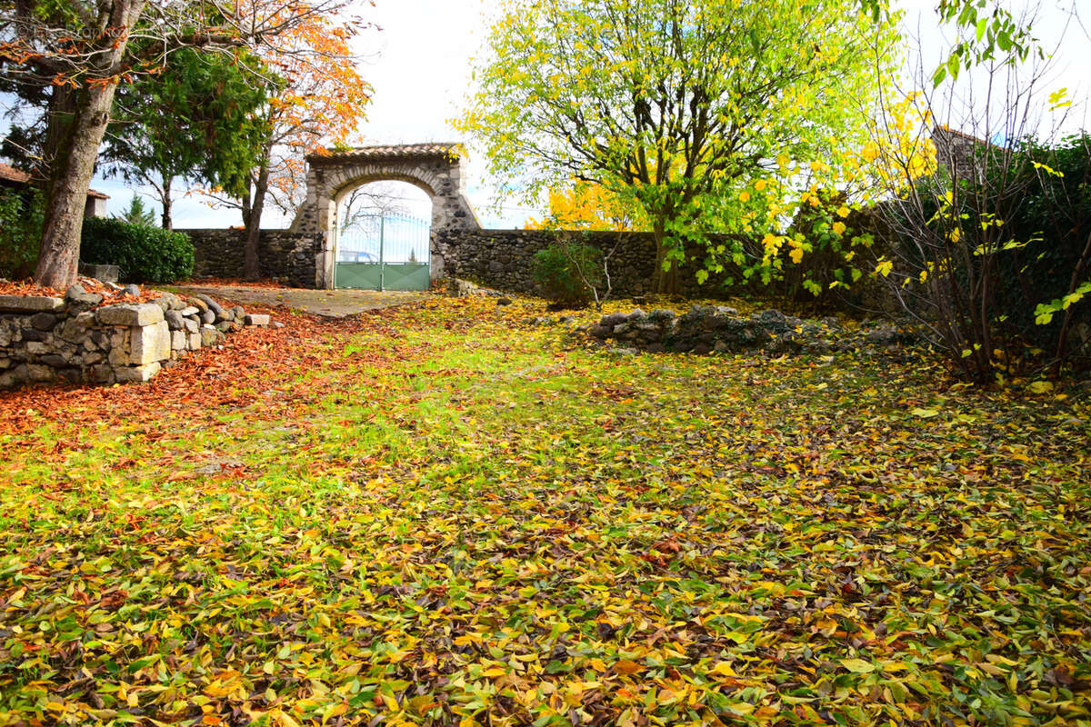 Maison à LAVILLEDIEU