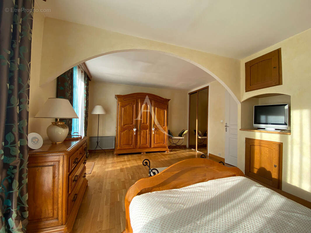 Maison à LIMEIL-BREVANNES