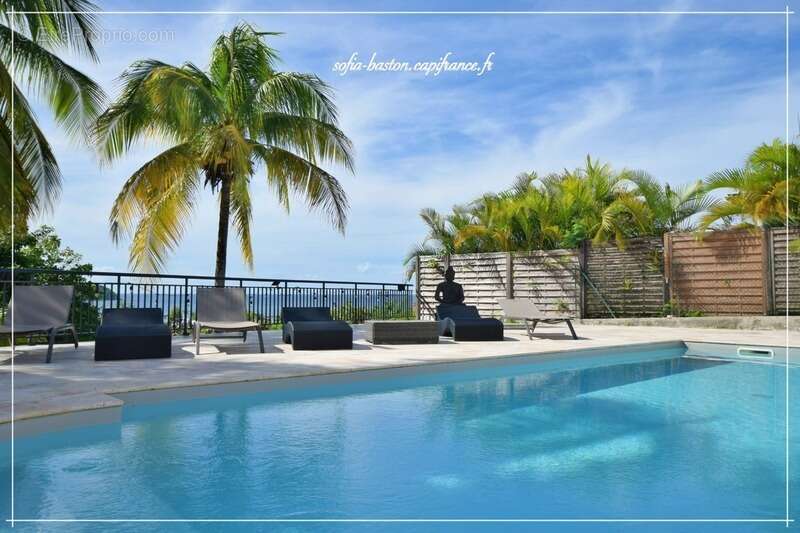 Maison à LES TROIS-ILETS