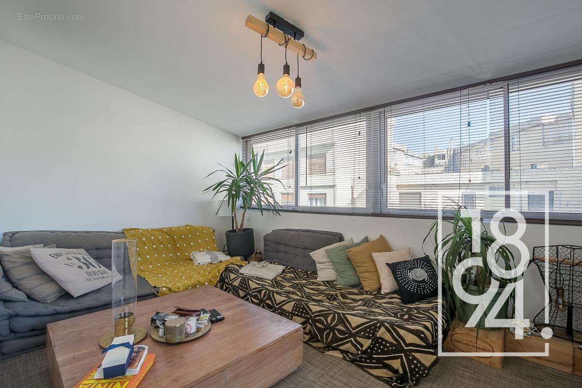 Appartement à MARSEILLE-4E