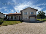 Maison à TOSSIAT