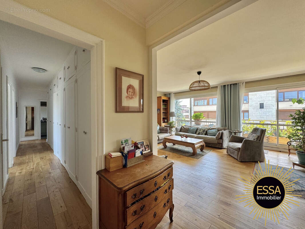 Appartement à NOISY-LE-ROI
