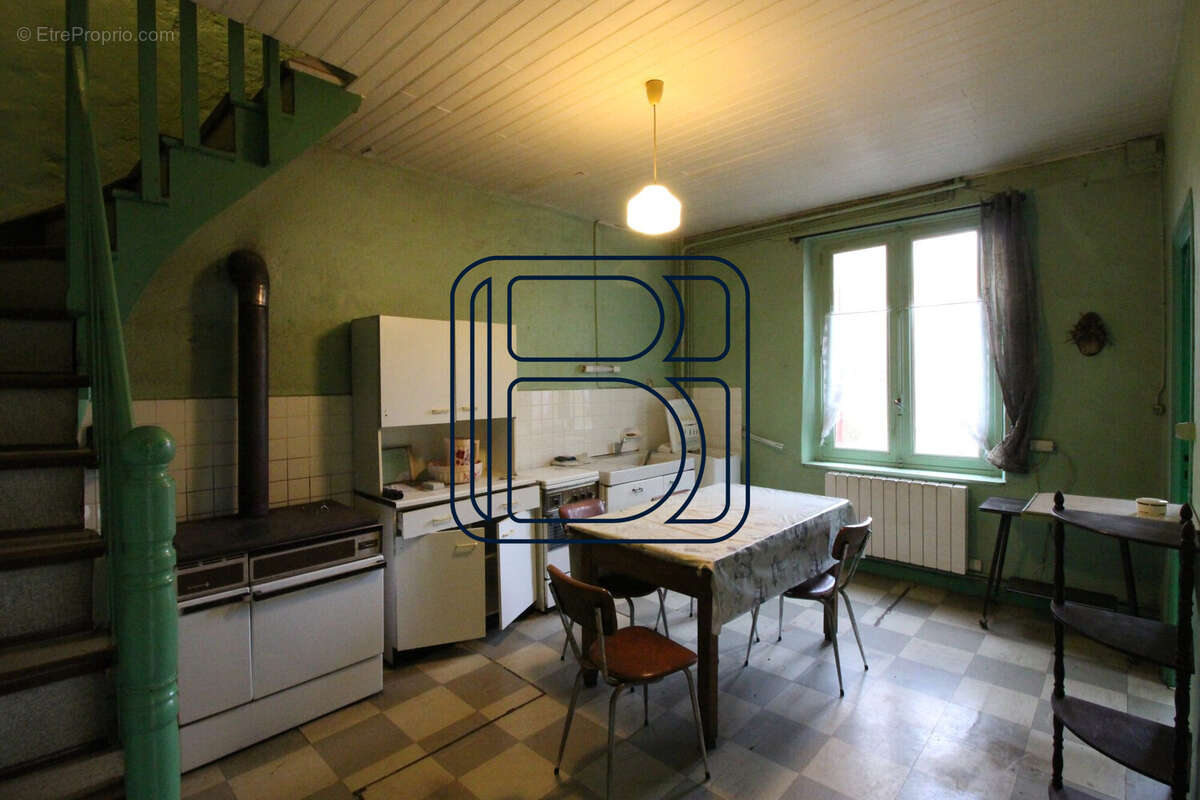 Maison à VERTOLAYE