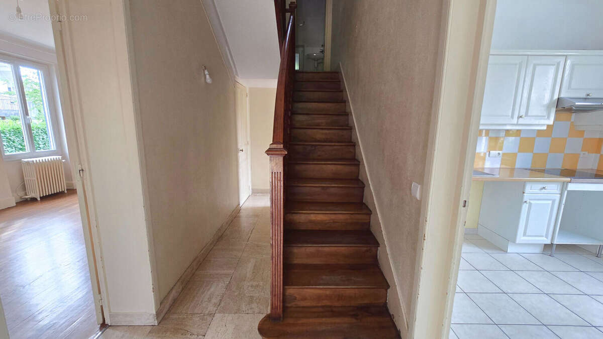 Maison Chambéry  Montjay 6 pièces 150 m2 au calme - photo 8