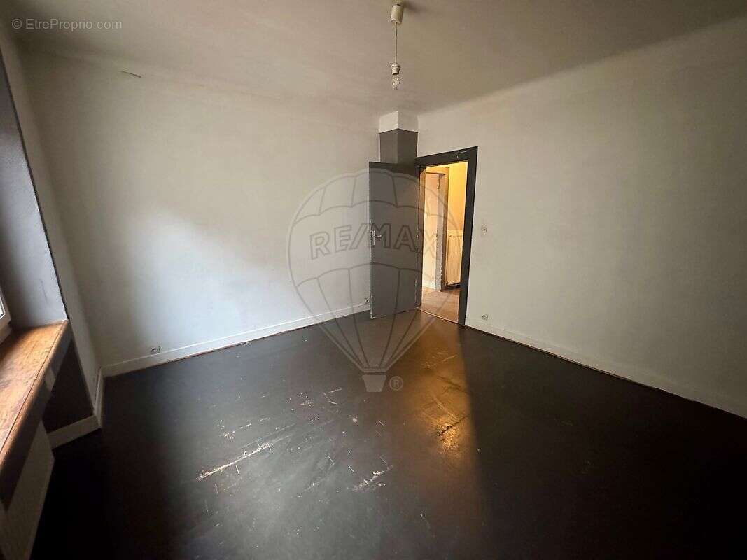 Maison à SERROUVILLE