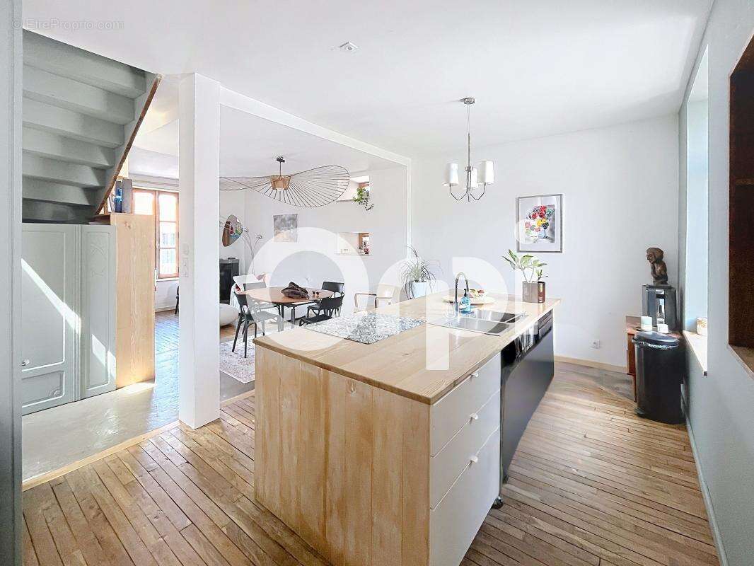 Charmante maison en pierres secteur ouest - photo 8