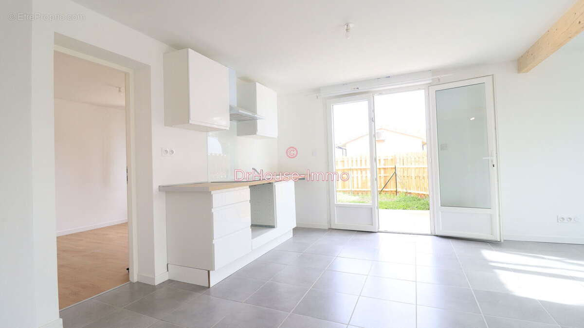 Appartement à SABLONS