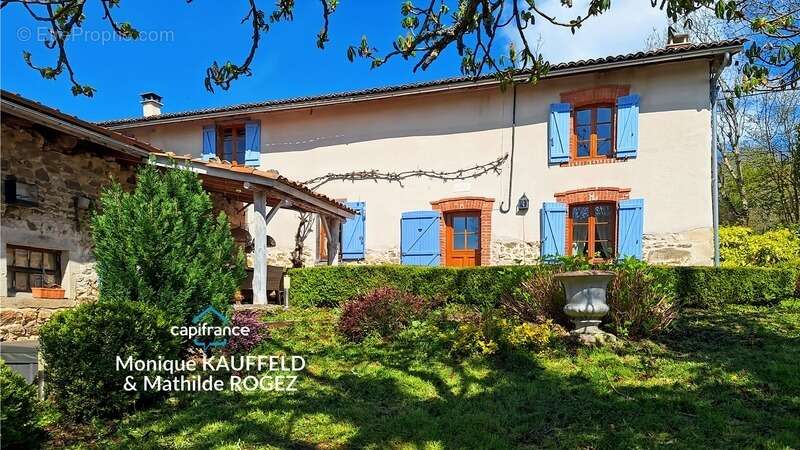 Maison à VOLLORE-VILLE