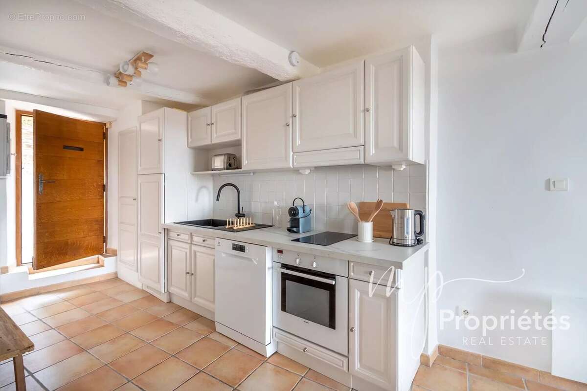 Appartement à BORMES-LES-MIMOSAS