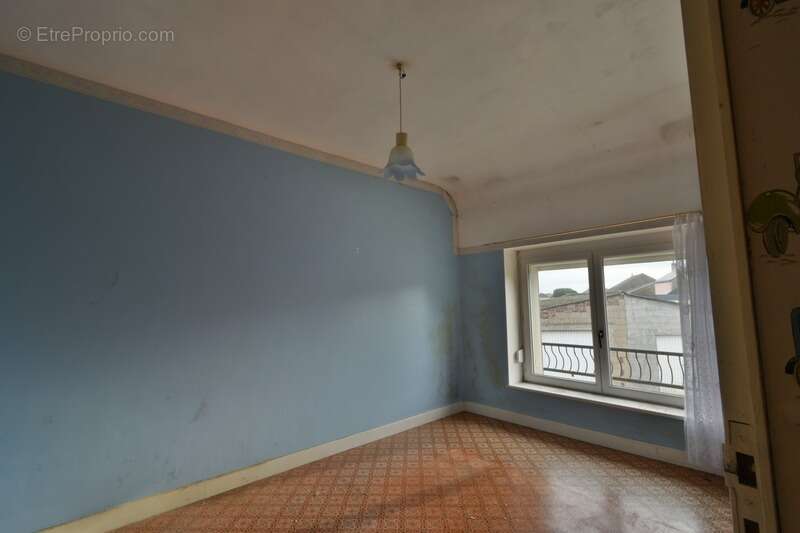 Maison à POURU-SAINT-REMY