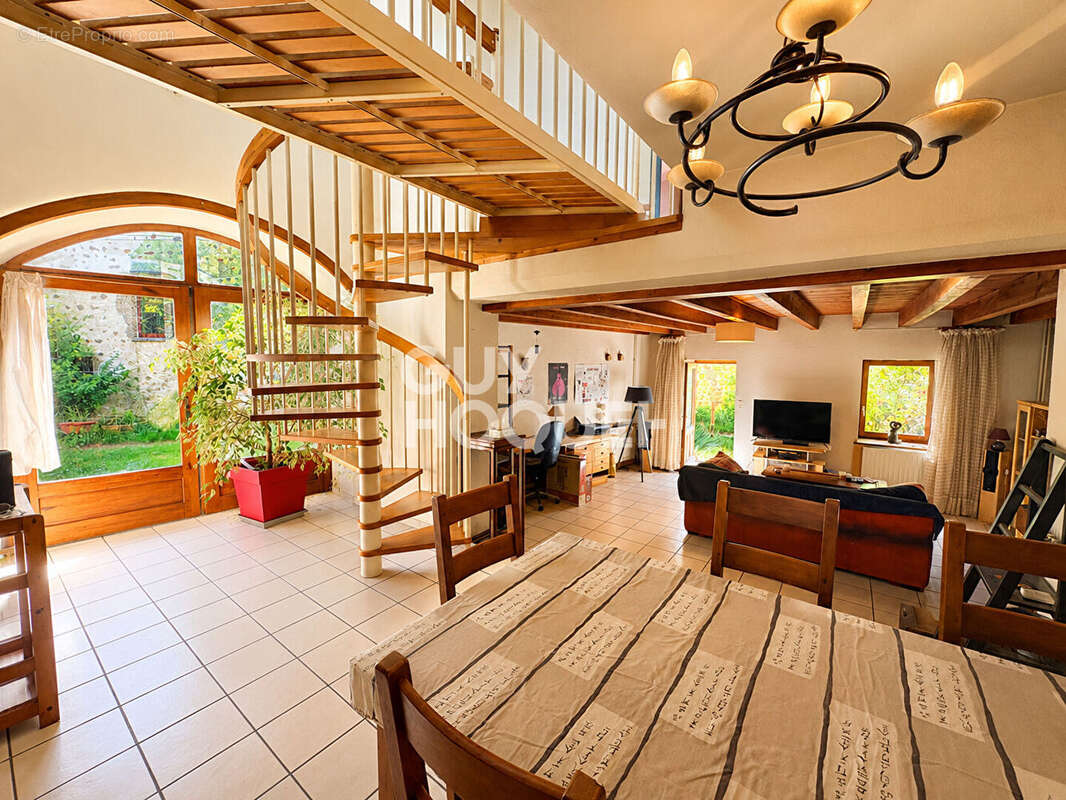Maison à VERRIERES-EN-FOREZ