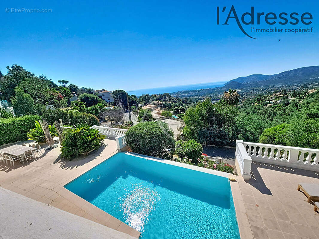 Villa d'exception sur les hauteurs de Mandelieu ! - photo 3