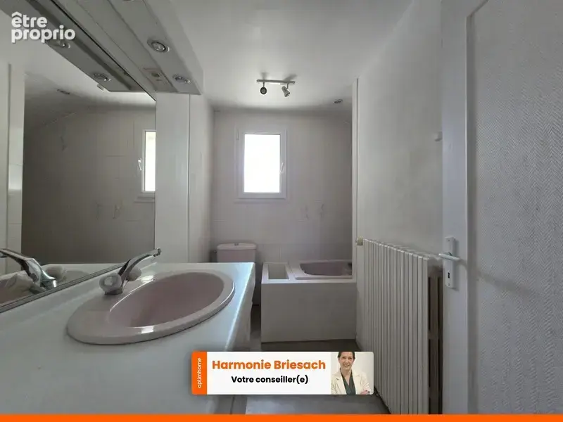 Maison familiale avec grand jardin, terrasse couverte et garage - photo 17