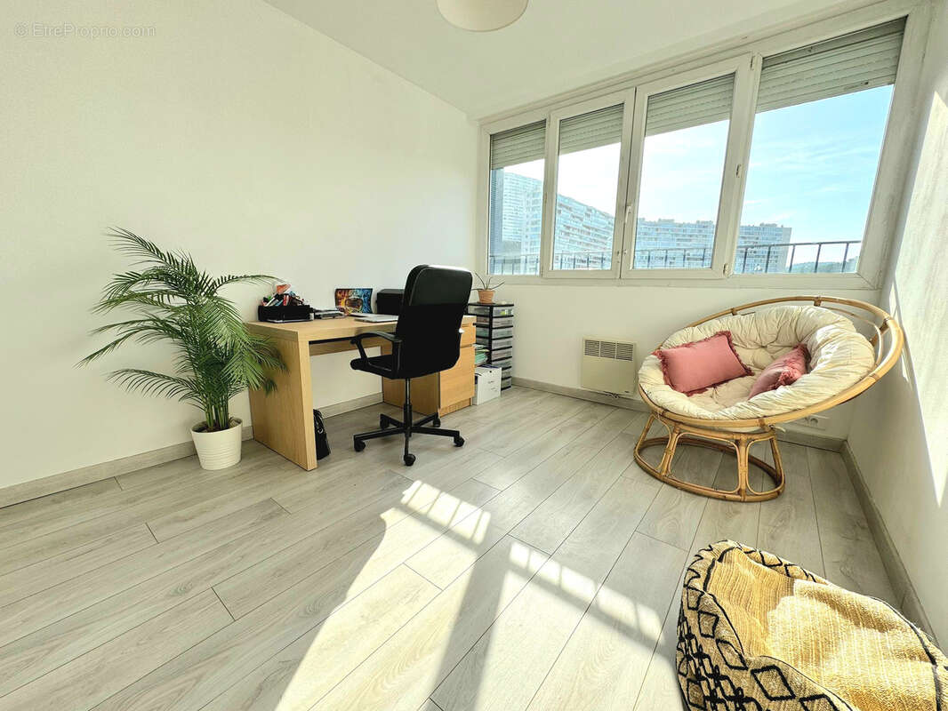 Appartement à MARSEILLE-9E