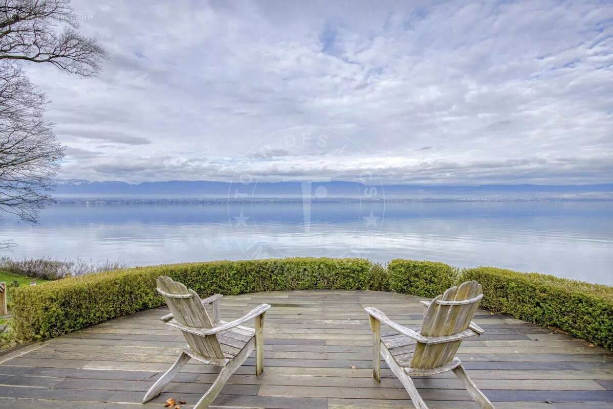 Maison à CHENS-SUR-LEMAN