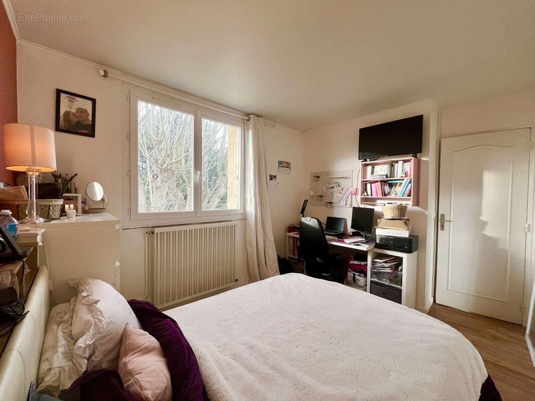 Appartement à NEAUPHLE-LE-CHATEAU