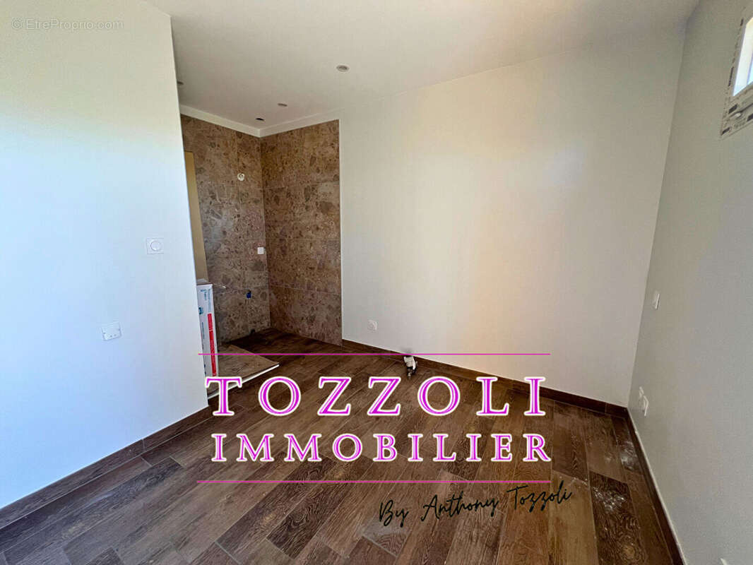 Appartement à SAINT-PIERRE-DE-CHANDIEU