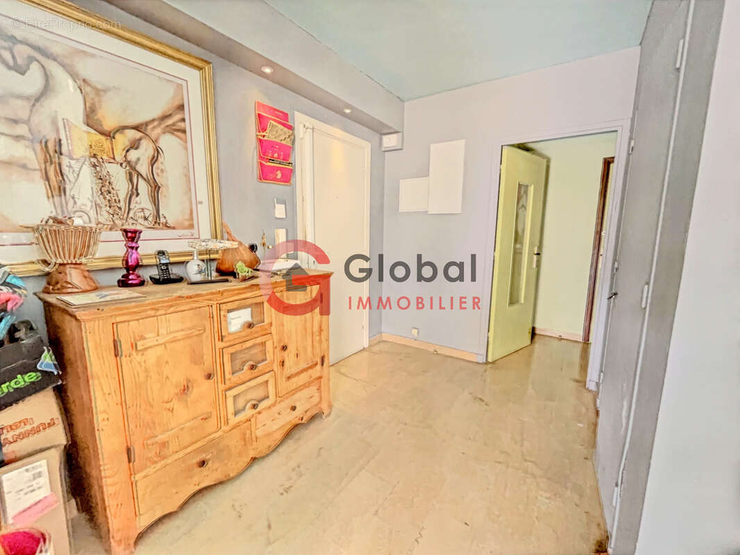 Appartement à MARSEILLE-5E