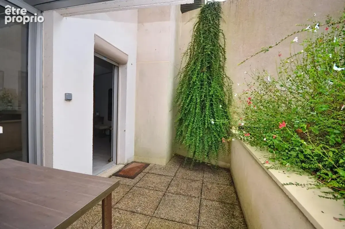 Saint germain en laye – 700 m rer a - 2/3 pieces - 1 chambre - rdj - terrasse - ascenseur - cave - double parking - photo 7