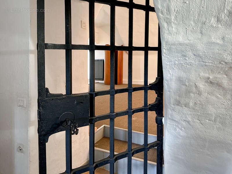 Maison à VIOLS-LE-FORT