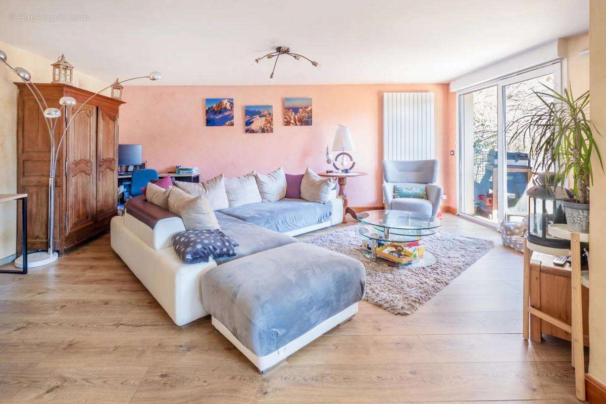 Appartement à SALLANCHES