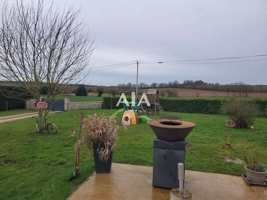 Maison à TAIZE-AIZIE