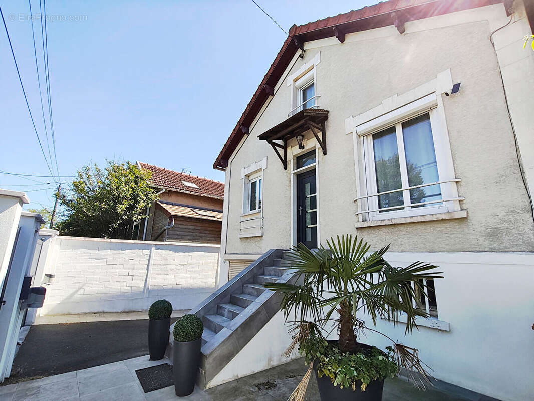 Maison à VILLEMOMBLE