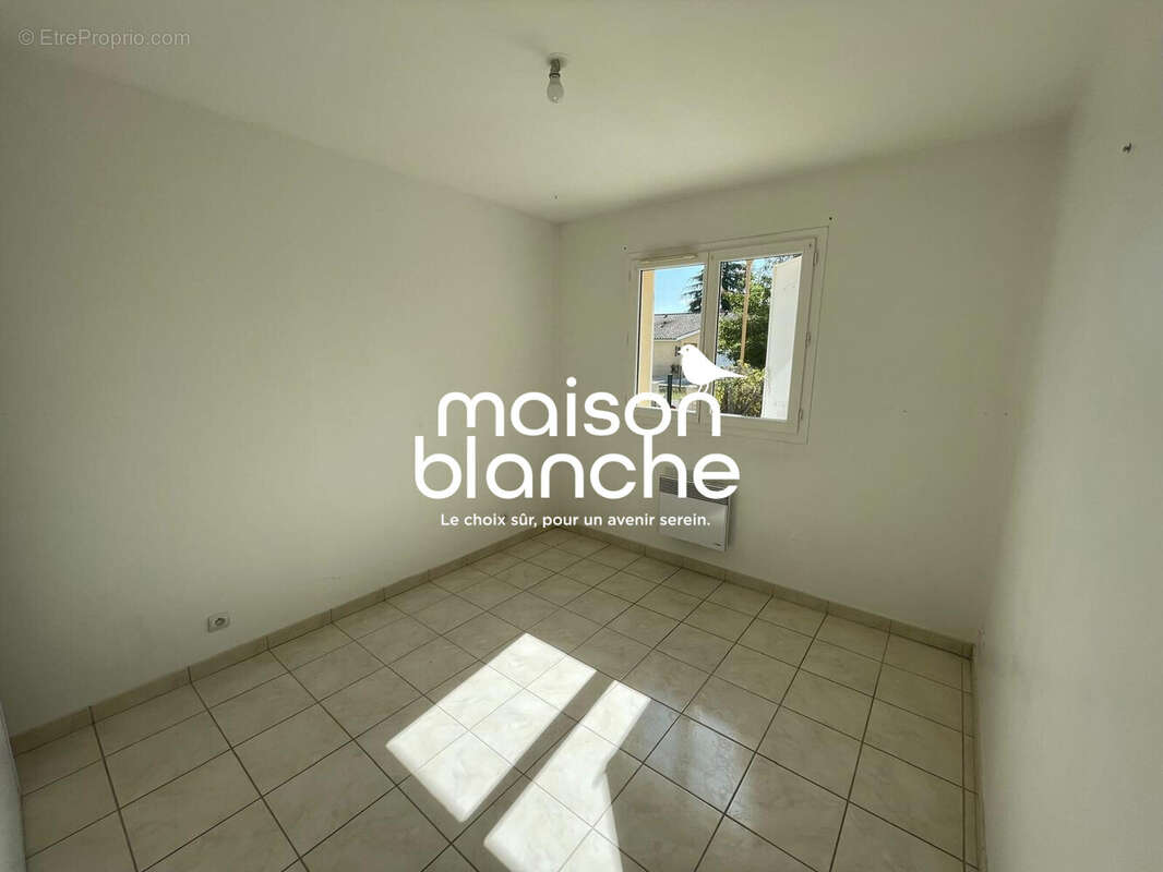 Maison 76 m² à Saint-Magne-De-Castillon  - photo 5