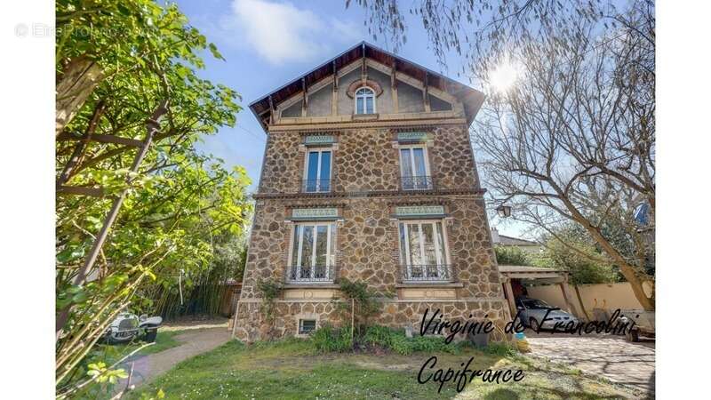 Maison à LE PERREUX-SUR-MARNE