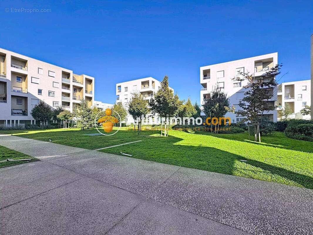 Appartement à VAULX-EN-VELIN