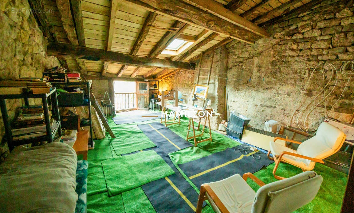 Maison  cordaise avec jardin à deux pas de la porte de l'horloge - potentiel de division - photo 12