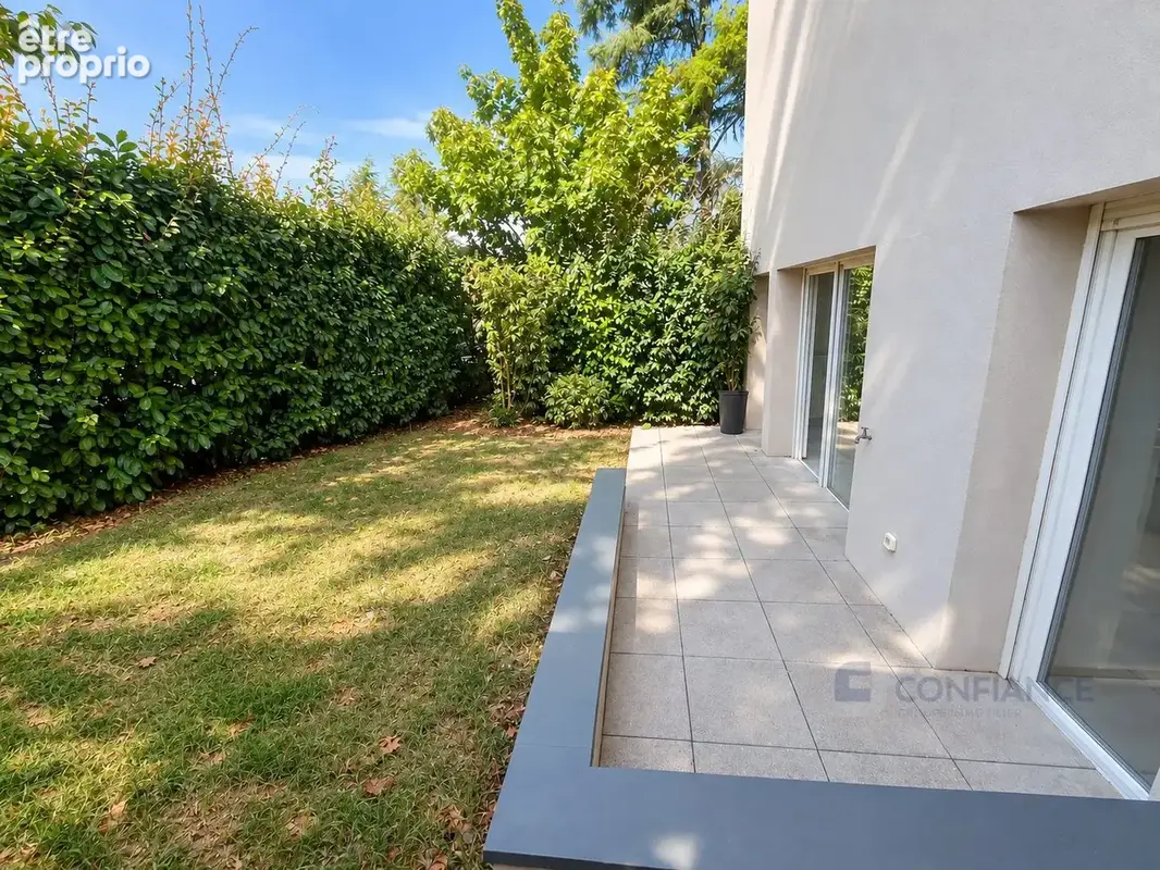Appartement 3 pièces 58 m² à vendre à Decines-Charpieu (69150) - photo 2