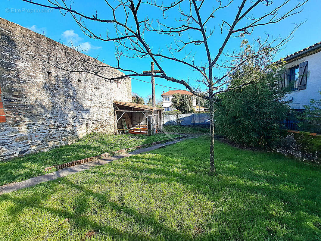 Maison à MOUCHAMPS