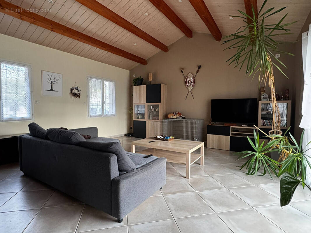 Maison à SAINT-JULIEN-DES-LANDES