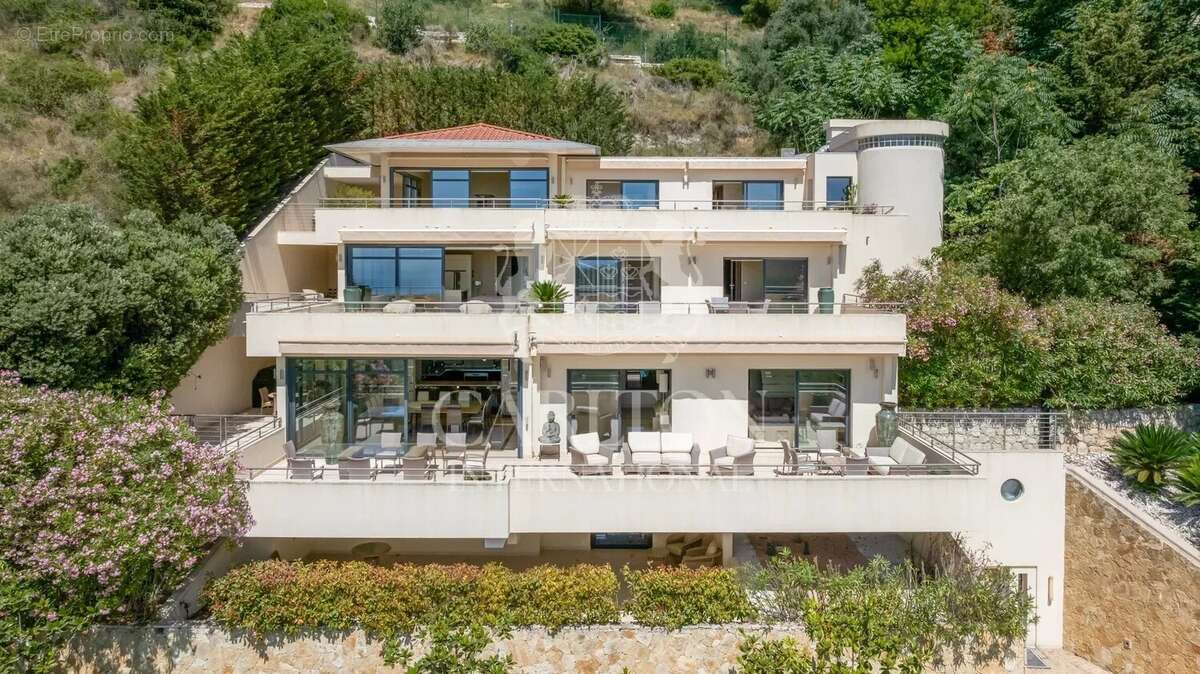 Maison à EZE