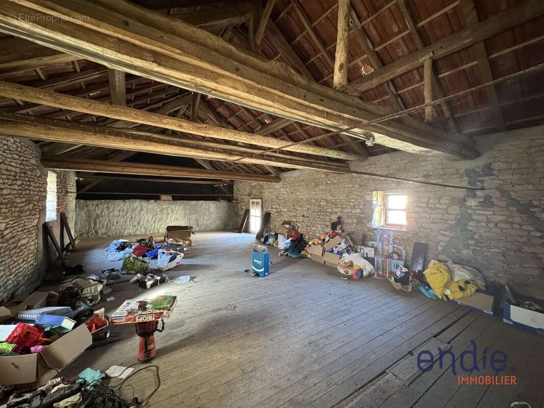 Maison à CLINCHAMPS-SUR-ORNE