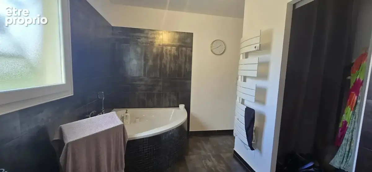 Belle villa moderne Type 4 / piscine. - photo 12