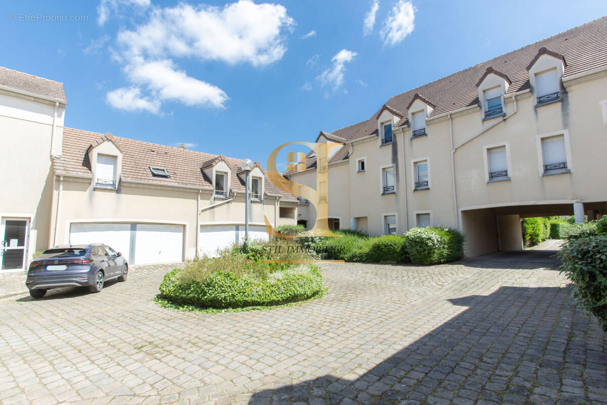 Appartement à LINAS