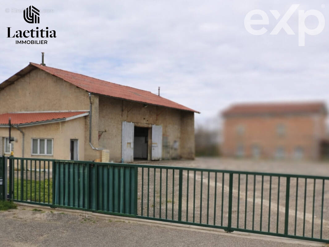 Commerce à SAINT-GEORGES-D'ESPERANCHE