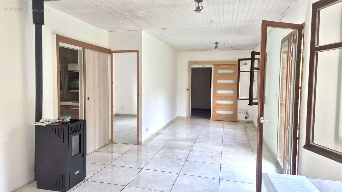 Maison à CHAMADELLE