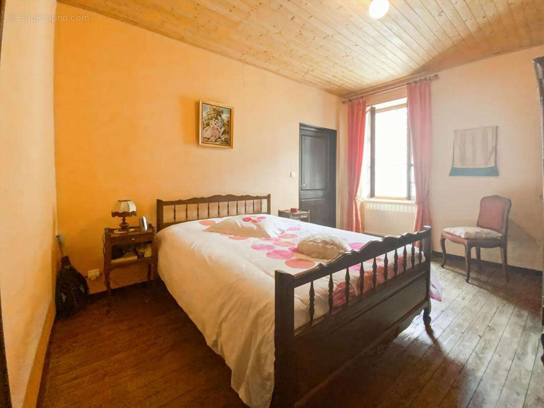 Maison à SAINT-MARCEL