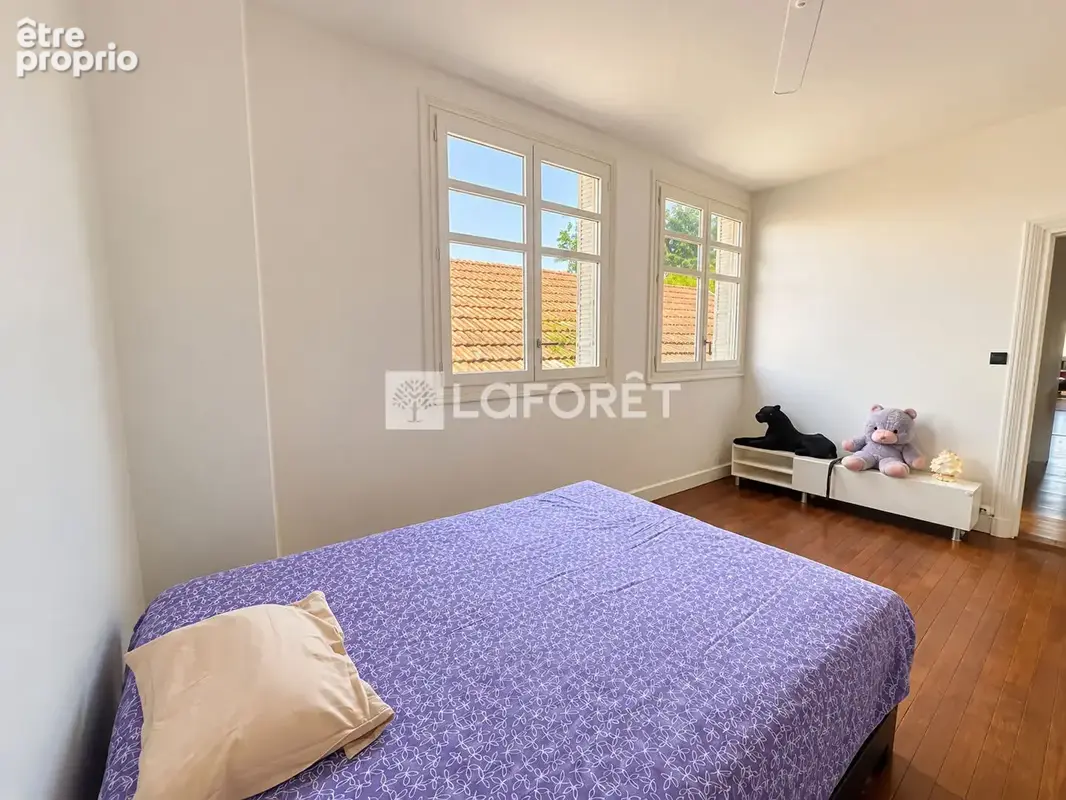 Maison habitable de suite à Roanne, 175 m², 4 chambres, beaux volumes, terrasse de 100 m², atelier, garage et 230 m² de dépendan - photo 6