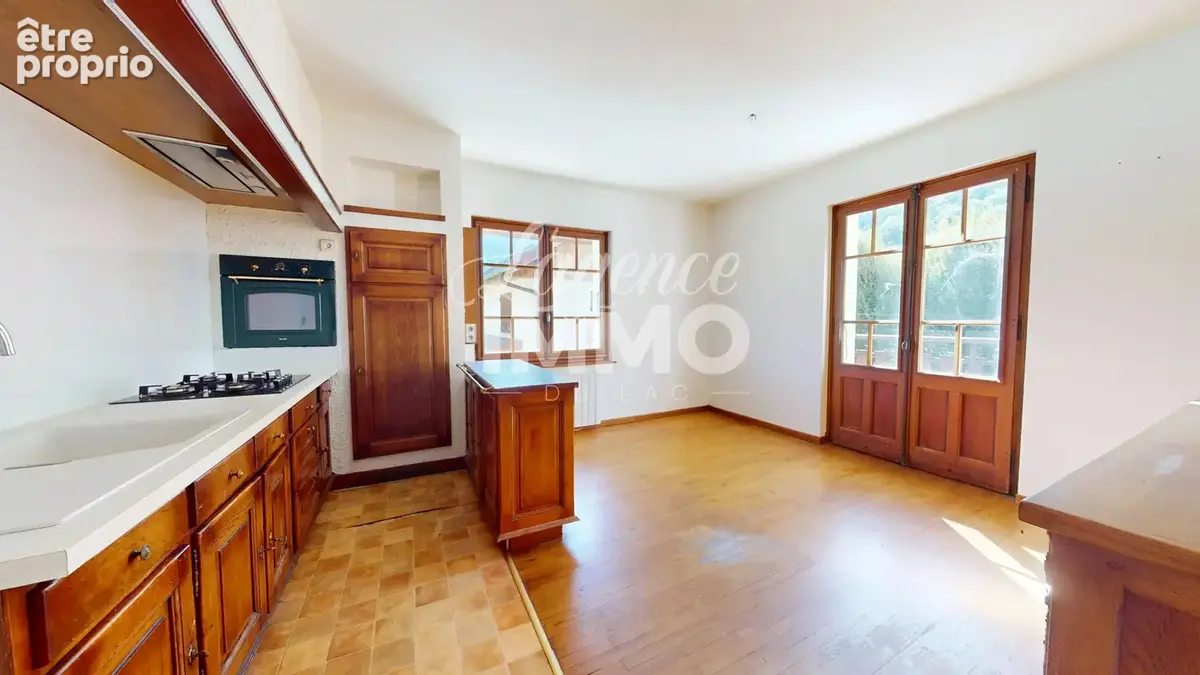 Appartement à LATHUILE